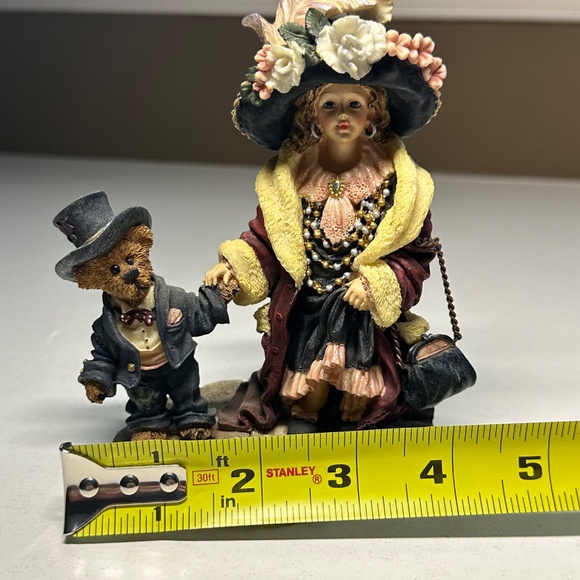 Yesterday's Child, The Dollstone Collection, Style 3529, Amy and Edmund Momma's - Picture 8 of 8